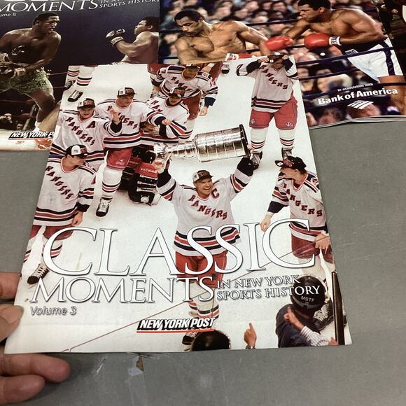 Lot Of 6 Sports Catalogs/Magazines - Bulls, Cubs, Boxing, Hockey, Football - Picture 4 of 15